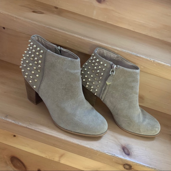 Zara Tan Booties with gold studs - Picture 2 of 5